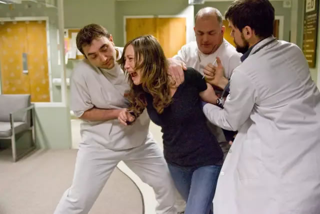 現實版孤兒怨VS電影版《孤兒怨》現實永遠比電影更恐怖,太嚇人了!