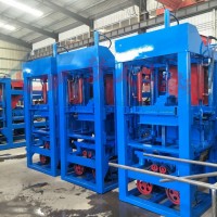 3-15路面磚機 步道彩磚機 條紋步道面包透水磚機設(shè)備