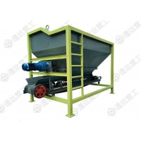 有機(jī)肥鏟車喂料機(jī)
